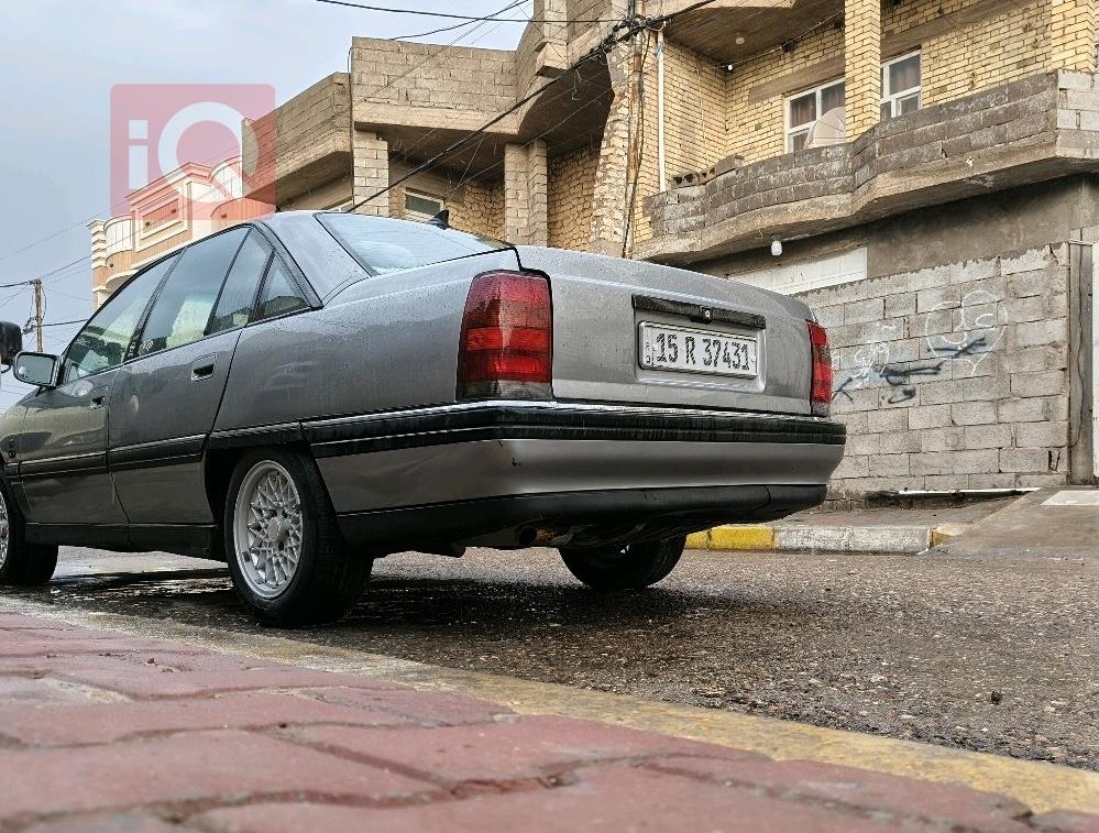اوبل أوميغا
